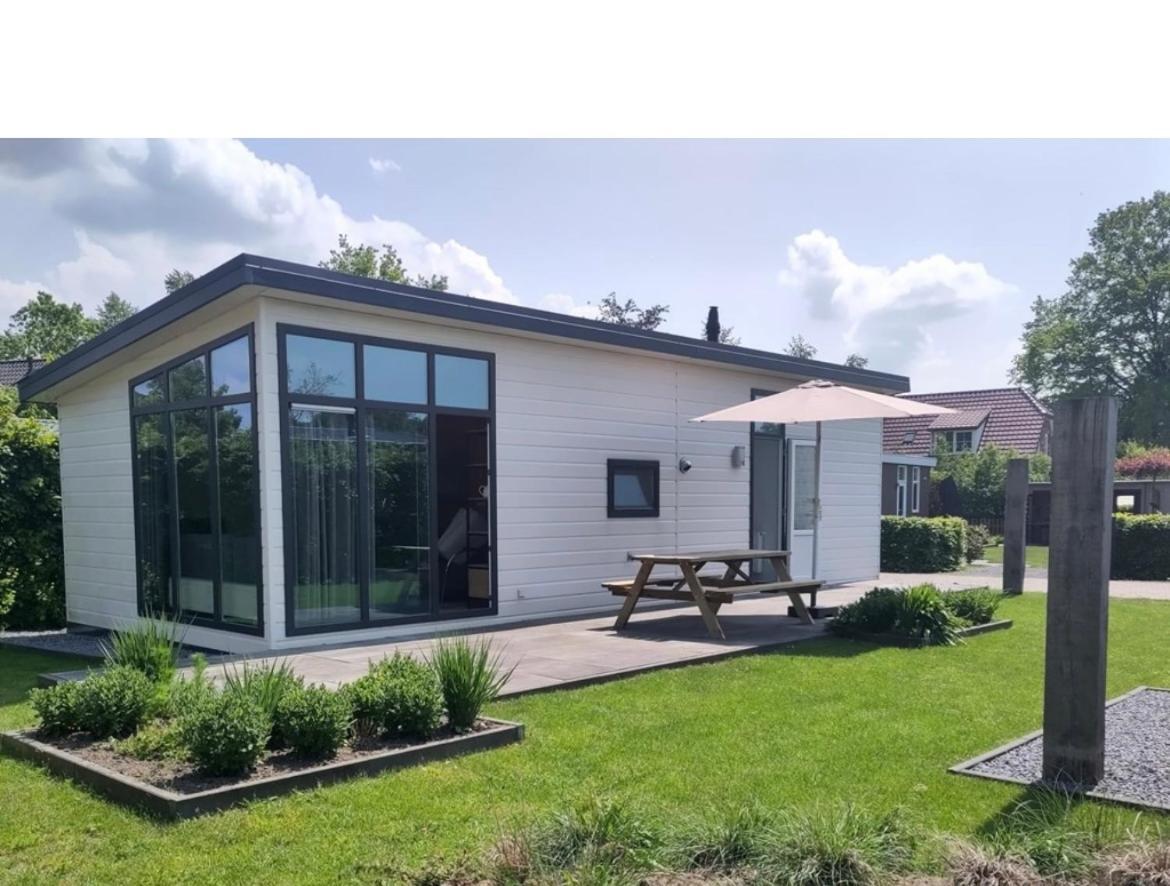 Chalet Knus Chalet Heidebloem *